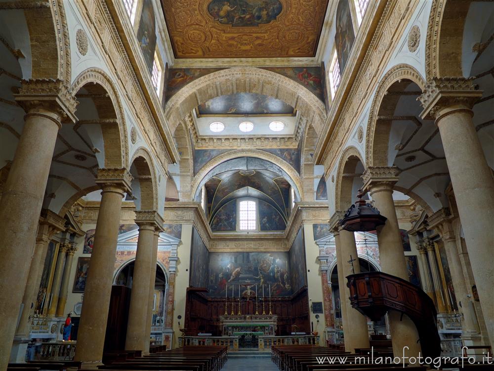 Gallipoli (Lecce, Italy) - Interior of the Basilica Concathedral of Sant'Agata
